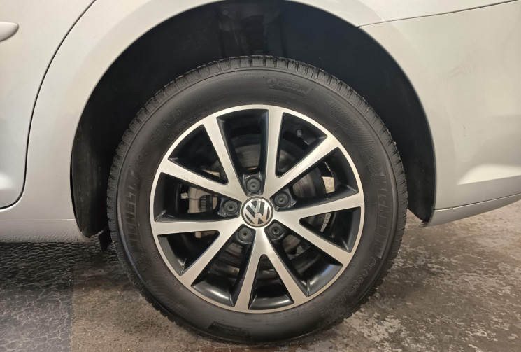 Volkswagen Touran PHASE 1 1.6 TDI 105 FINITION CONFORT ENTRETIEN REGULIER TRES BEL ETAT CT OK 