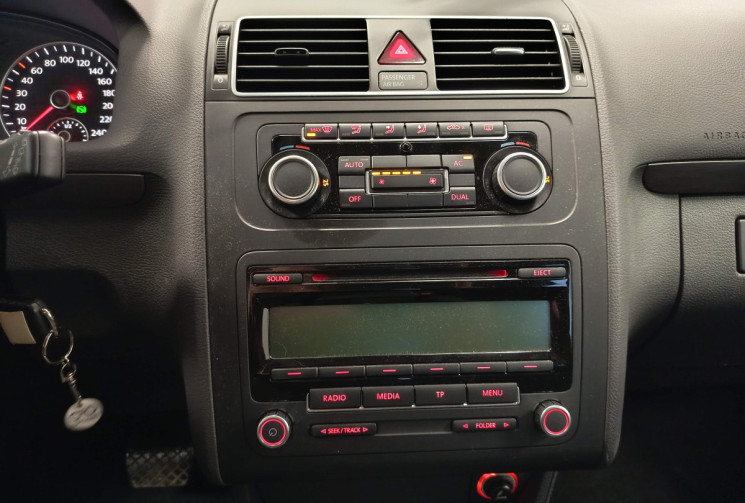 Volkswagen Touran PHASE 1 1.6 TDI 105 FINITION CONFORT ENTRETIEN REGULIER TRES BEL ETAT CT OK 