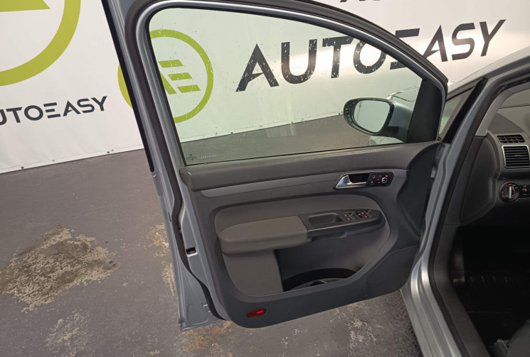 Volkswagen Touran PHASE 1 1.6 TDI 105 FINITION CONFORT ENTRETIEN REGULIER TRES BEL ETAT CT OK 