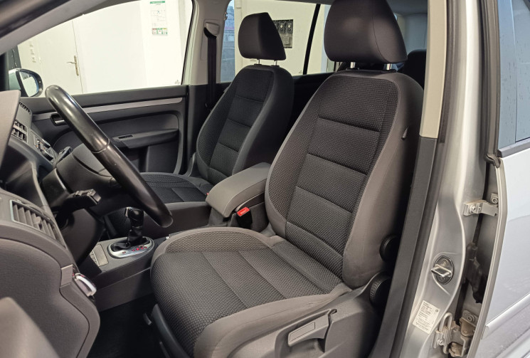 Volkswagen Touran PHASE 1 1.6 TDI 105 FINITION CONFORT ENTRETIEN REGULIER TRES BEL ETAT CT OK 