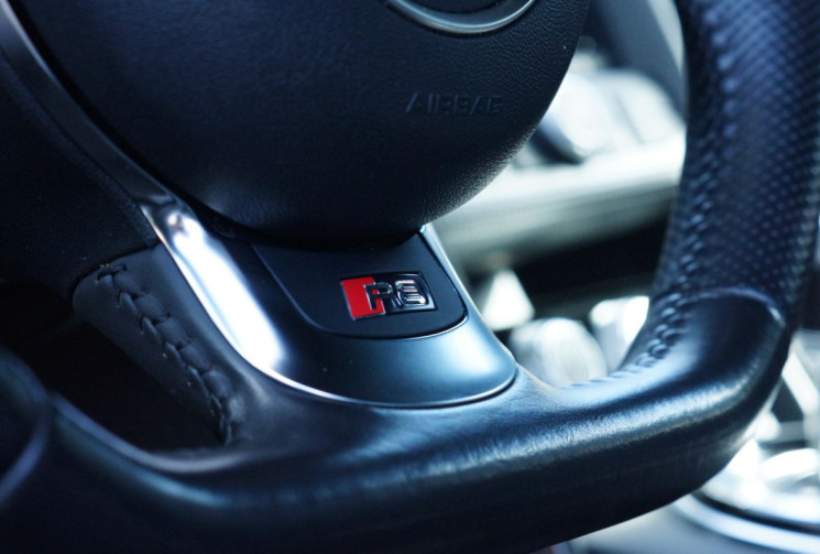 Audi R8 Spyder 5.2 V10 FSI 525ch quattro tronic 7