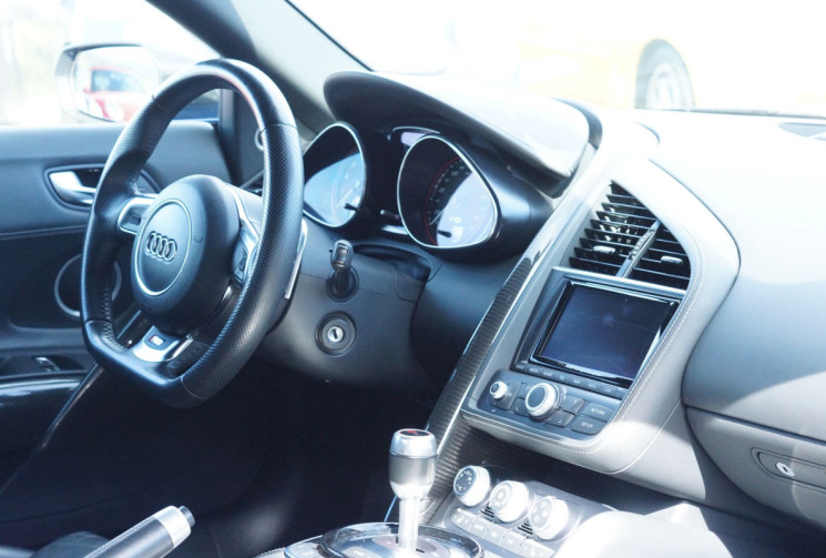 Audi R8 Spyder 5.2 V10 FSI 525ch quattro tronic 7