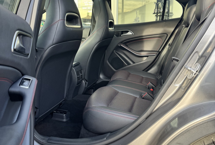 Mercedes GLA 250 2.0i Turbo 7G-DCT 211 Fascination