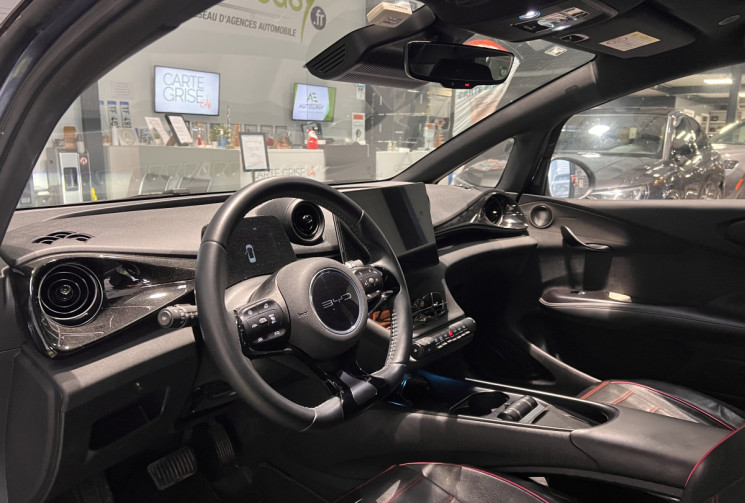 BYD Dolphin 60.4 KWH 204 CH DESIGN