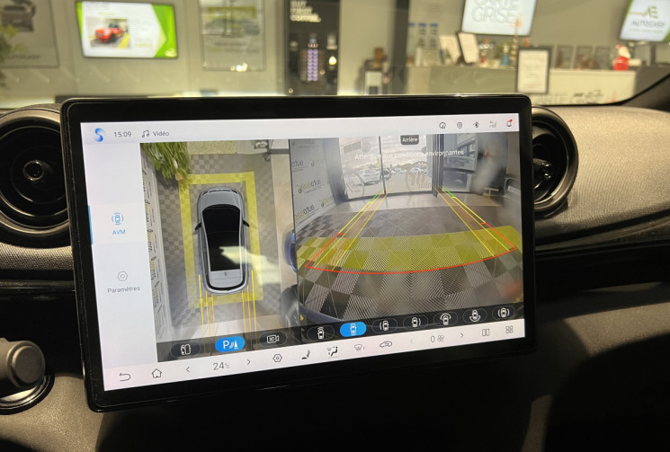 BYD Dolphin 60.4 KWH 204 CH DESIGN