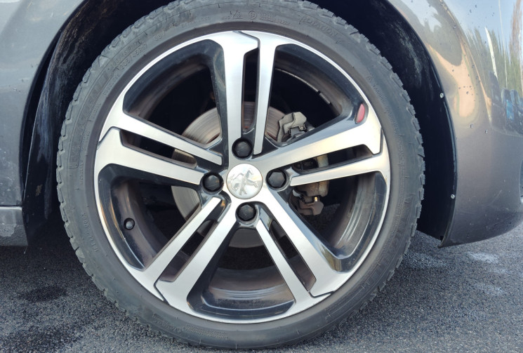 Peugeot 208 1.2 PureTech 110ch GT Line S&S EAT6 5p