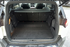 Peugeot 5008 II Phase 2 1.5 BlueHDi EAT8 S&S 130 CV GT 