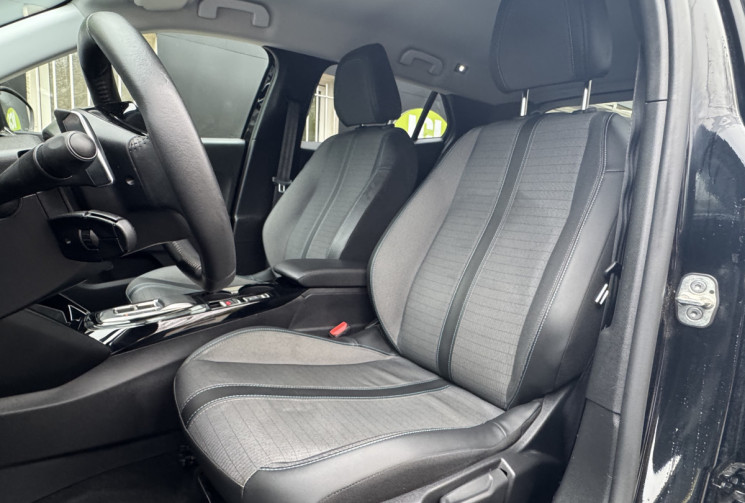 Peugeot 2008 Allure 1.5 BlueHDI 130 ch EAT8 / 1ERE MAIN / Cockpit / Carplay / TVA