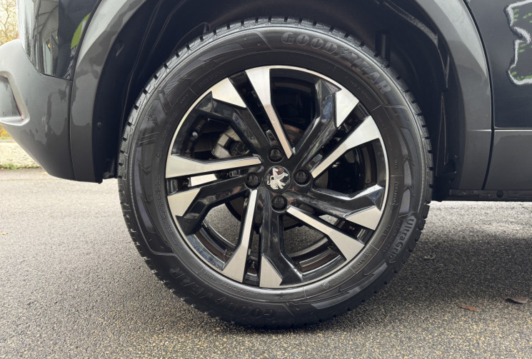 Peugeot 2008 Allure 1.5 BlueHDI 130 ch EAT8 / 1ERE MAIN / Cockpit / Carplay / TVA