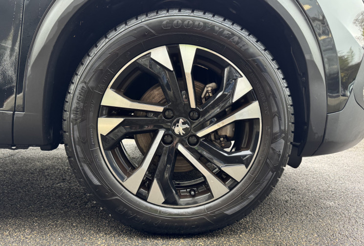 Peugeot 2008 Allure 1.5 BlueHDI 130 ch EAT8 / 1ERE MAIN / Cockpit / Carplay / TVA