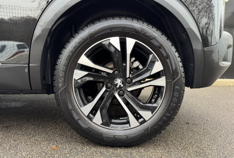 Peugeot 2008 Allure 1.5 BlueHDI 130 ch EAT8 / 1ERE MAIN / Cockpit / Carplay / TVA