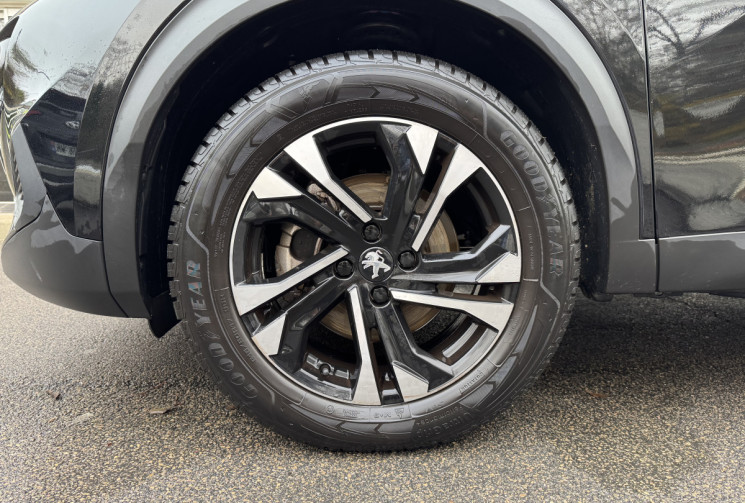 Peugeot 2008 Allure 1.5 BlueHDI 130 ch EAT8 / 1ERE MAIN / Cockpit / Carplay / TVA