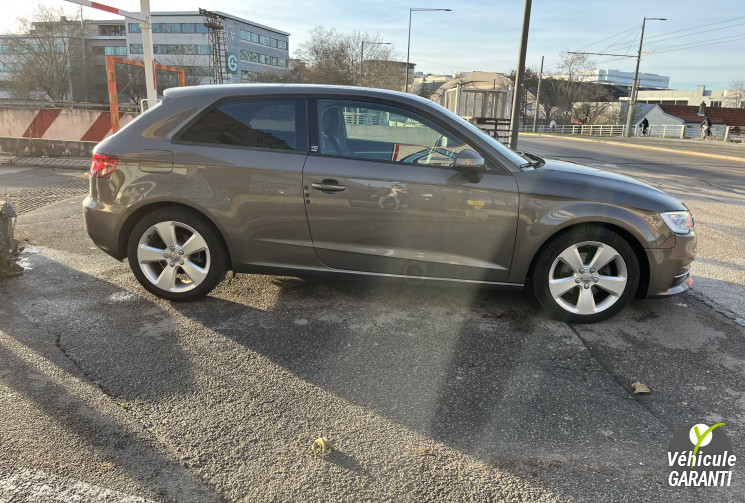 Audi A3 Série 3 2.0 TDi S-Tronic6 S&S 150 cv Boîte auto