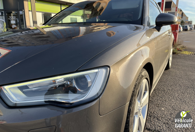Audi A3 Série 3 2.0 TDi S-Tronic6 S&S 150 cv Boîte auto