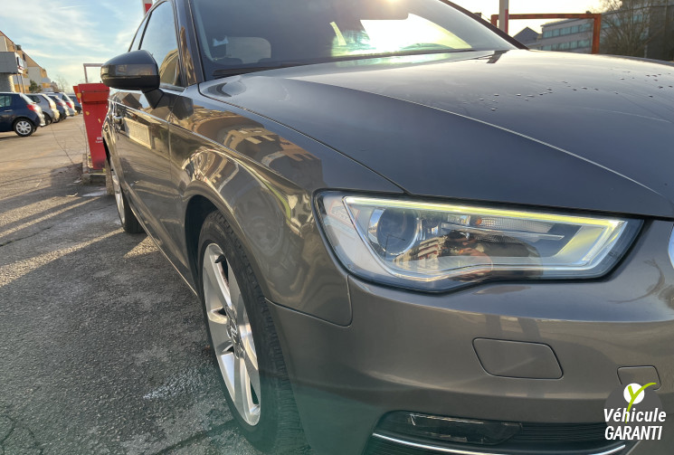 Audi A3 Série 3 2.0 TDi S-Tronic6 S&S 150 cv Boîte auto