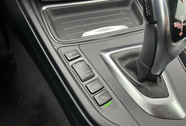 BMW Série 4 (F32) Coupé 420d 2.0 d xDrive 184 cv Boîte auto LUXURY