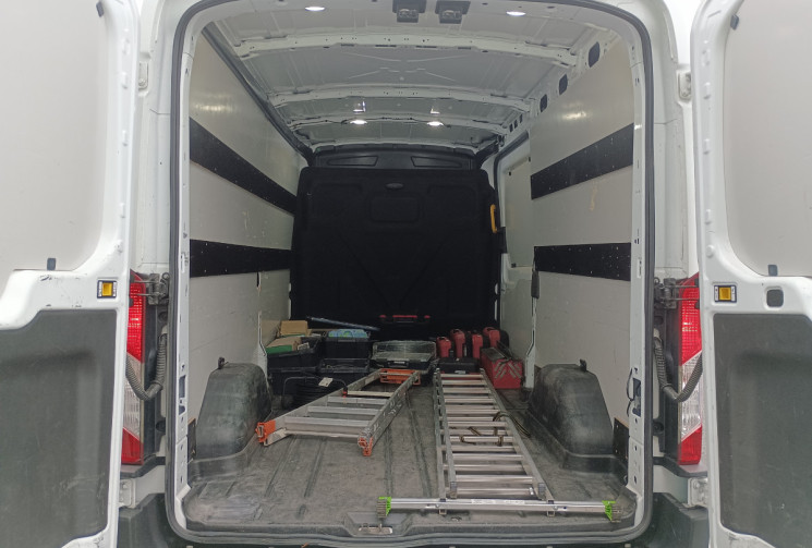 Ford Transit  2.0 TDCI ECOBLUE TURBO 130 CV ( moteur 113000 km ) finition trend business