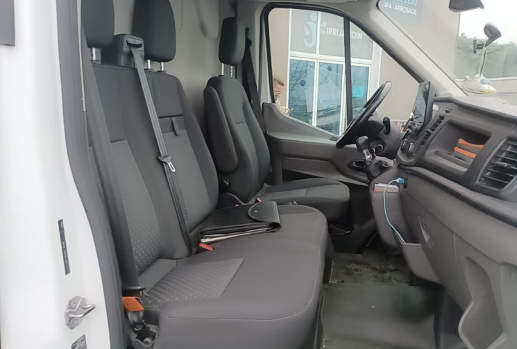 Ford Transit  2.0 TDCI ECOBLUE TURBO 130 CV ( moteur 113000 km ) 