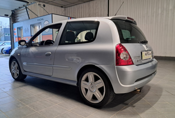 Renault Clio 2.0 172  RS SPORT - ETAT COLLECTION - FACTURES GGE - GARANTIE -