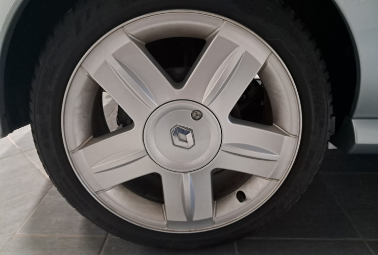 Renault Clio 2.0 172  RS SPORT - ETAT COLLECTION - FACTURES GGE - GARANTIE -