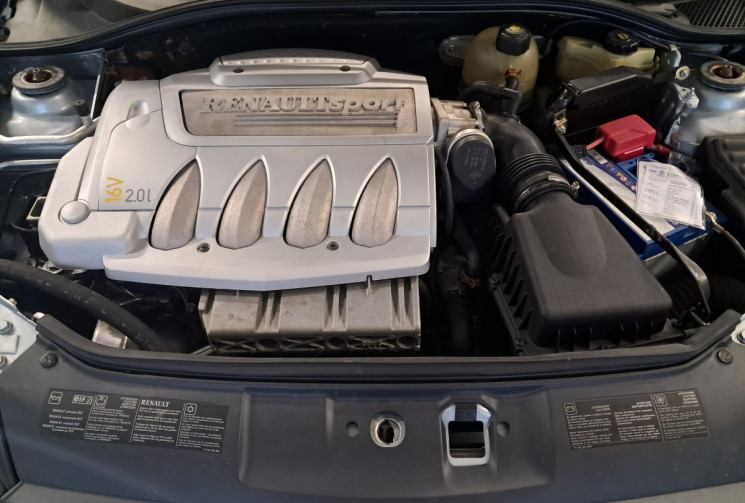 Renault Clio 2.0 172  RS SPORT - ETAT COLLECTION - FACTURES GGE - GARANTIE -