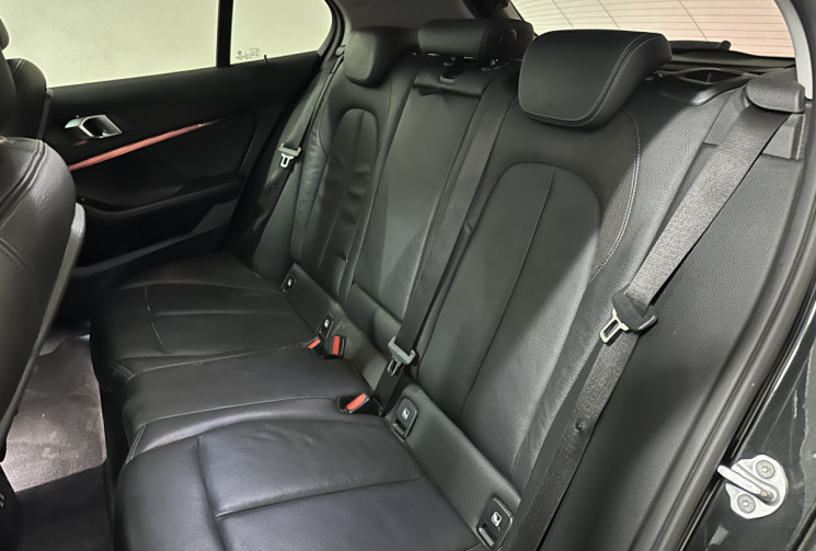 BMW Série 1 F40 118dA 150ch Edition Sport