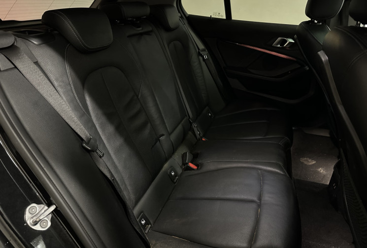 BMW Série 1 F40 118dA 150ch Edition Sport