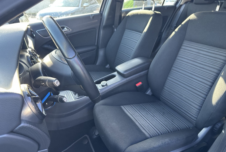 Mercedes Classe A 180 1.6  BlueEFFICIENCY 122  INTUITION