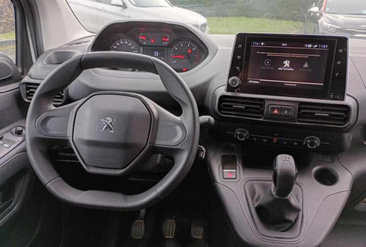 Peugeot Partner Fourgon Standard 650KG BlueHDI 100 / Attelage