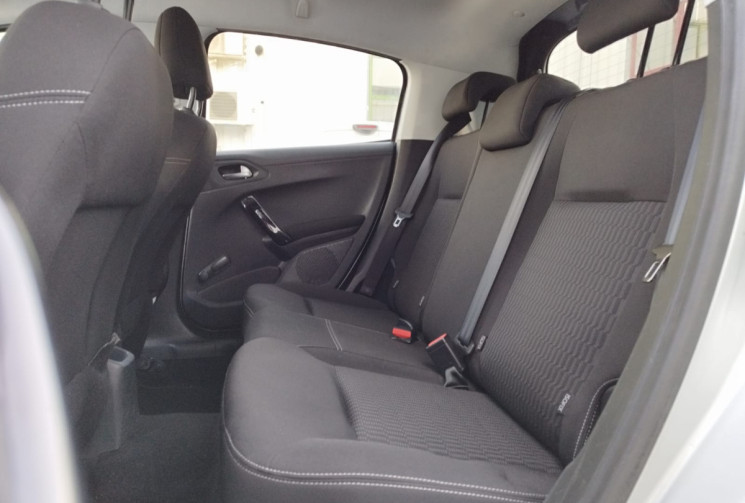 Peugeot 208 1L2  82CV STYLE 