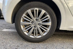 Peugeot 208 1.2 110 ch allure eat6 5 portes