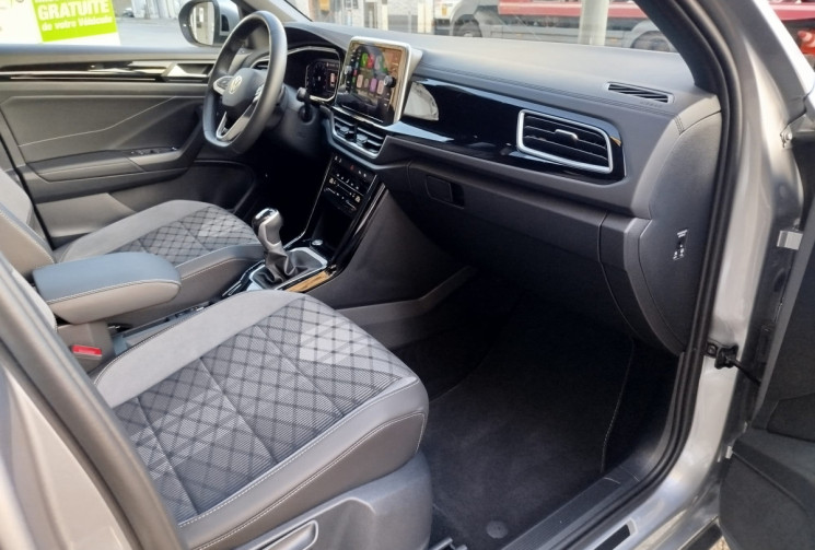 Volkswagen T-Roc Phase 2 / 1.5 TSI DSG7 150 cv R Line