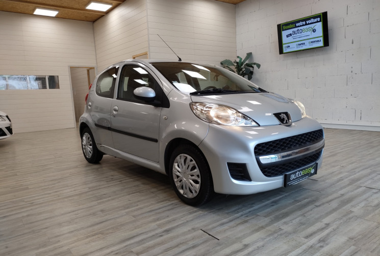 Peugeot 107 1.0 12v Urban Move 5p 68CH