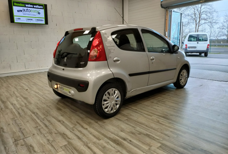 Peugeot 107 1.0 12v Urban Move 5p 68CH