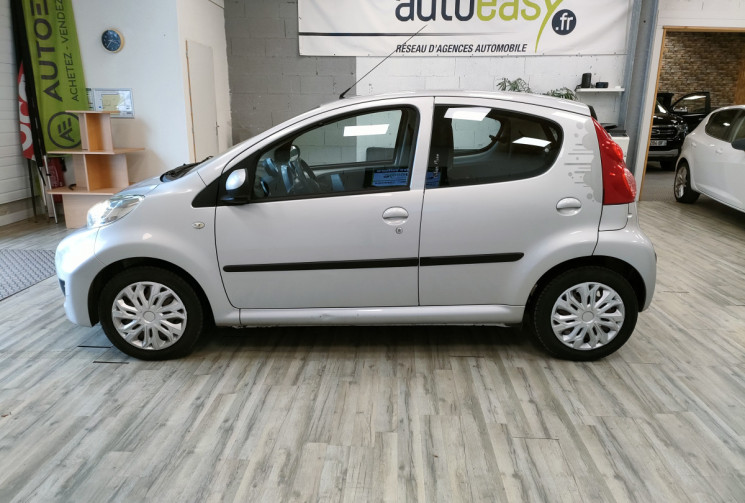 Peugeot 107 1.0 12v Urban Move 5p 68CH