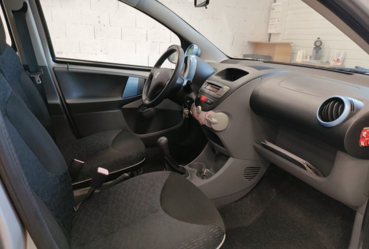 Peugeot 107 1.0 12v Urban Move 5p 68CH