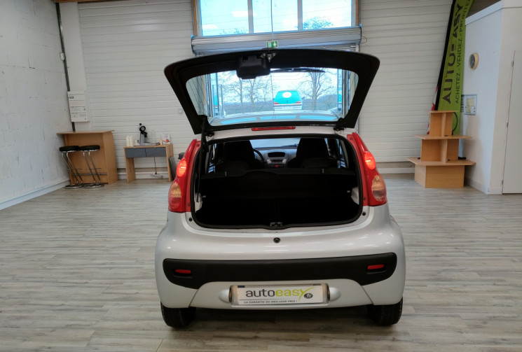 Peugeot 107 1.0 12v Urban Move 5p 68CH