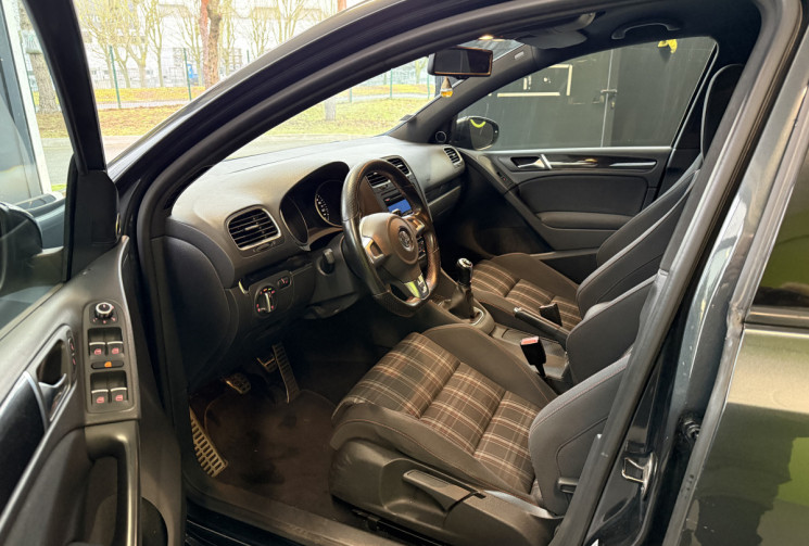 Volkswagen Golf 6 2.0 TSI 210 GTI 5P