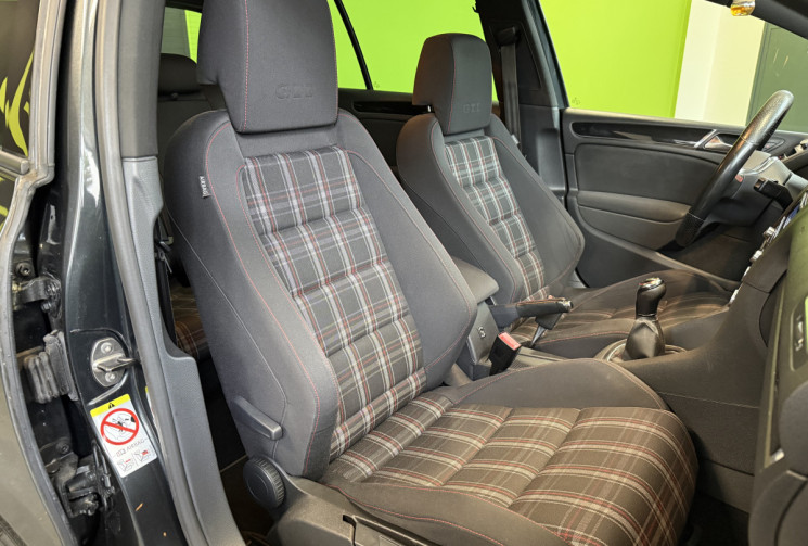 Volkswagen Golf 6 2.0 TSI 210 GTI 5P