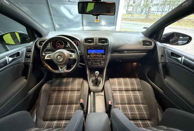 Volkswagen Golf 6 2.0 TSI 210 GTI 5P