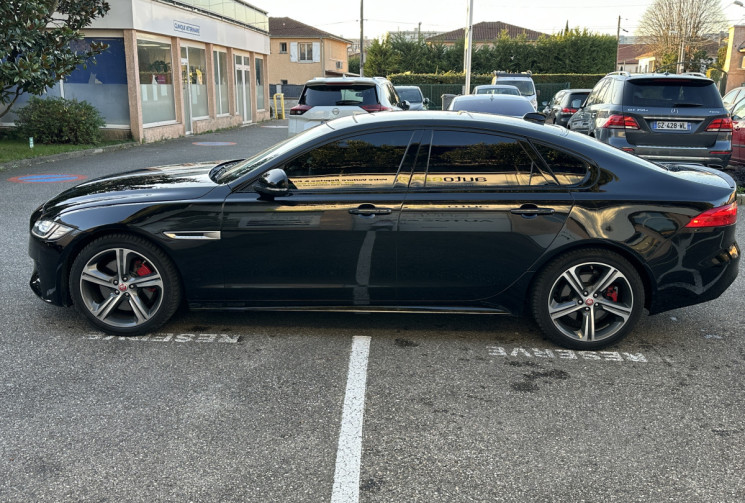 Jaguar XF 3.0 V6 S AWD 381ch / Toit pano / HUD / HiFi Meridian