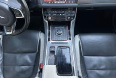 Jaguar XF 3.0 V6 S AWD 381ch / Toit pano / HUD / HiFi Meridian