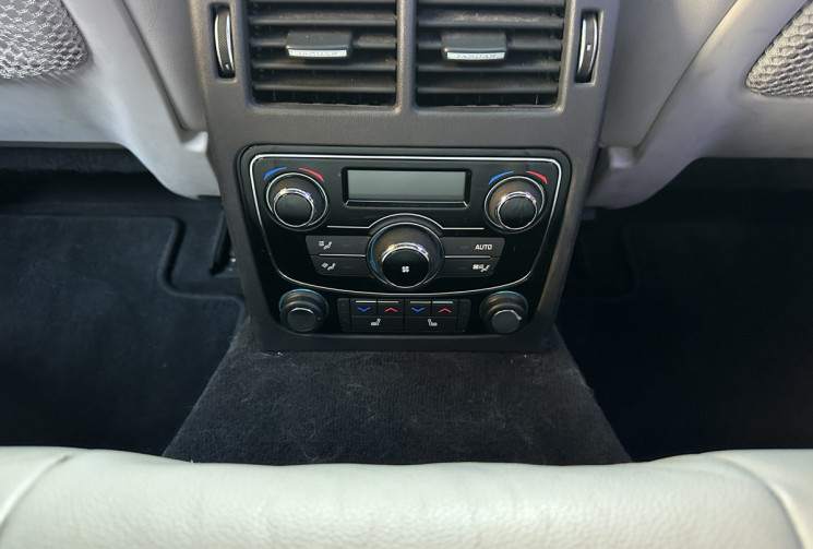 Jaguar XF 3.0 V6 S AWD 381ch / Toit pano / HUD / HiFi Meridian