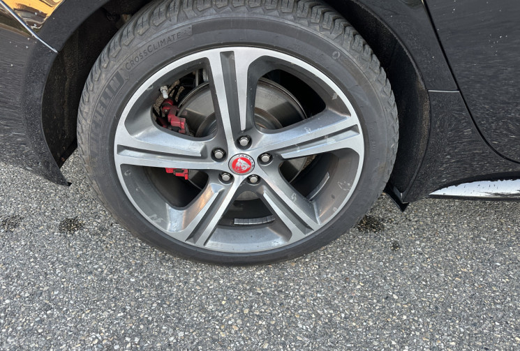 Jaguar XF 3.0 V6 S AWD 381ch / Toit pano / HUD / HiFi Meridian