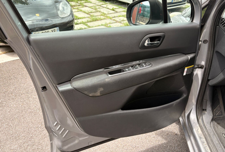 Peugeot 5008  I Phase 2 (T87) 1.6 HDi 115 cv