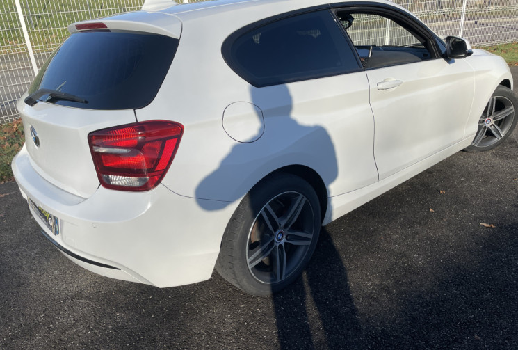 BMW Série 1 116 D 2.0 16 V DPF 116 CV SPORT 