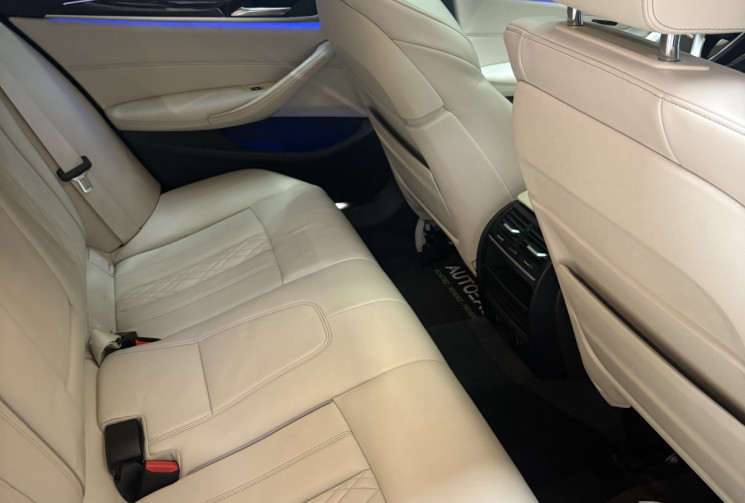 BMW Série 5 530 D 265 G30  BVA8 Luxury Line / siège chauffants / Garantie 6 Mois