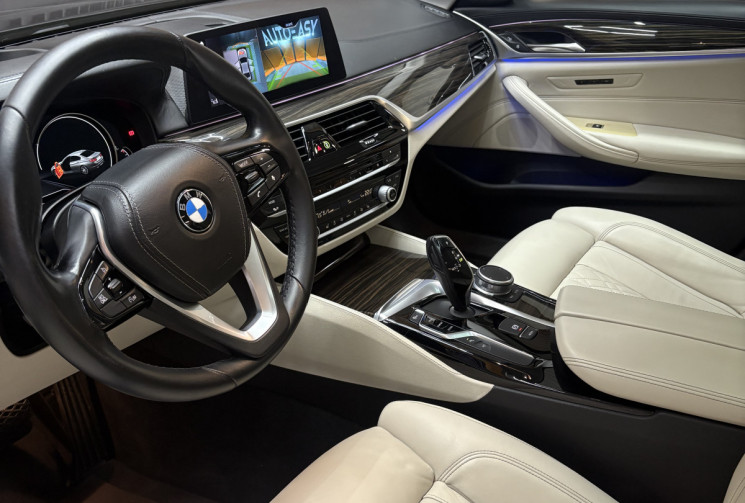 BMW Série 5 530 D 265 G30  BVA8 Luxury Line / siège chauffants / Garantie 6 Mois