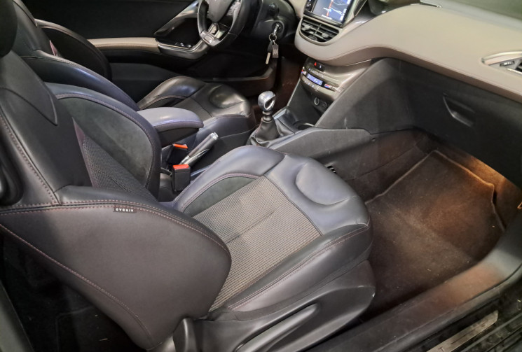 Peugeot 208 1.6 THP 156  XY -  HiFi JBL  - TBE - SUIVI GARAGE - GARANTIE 