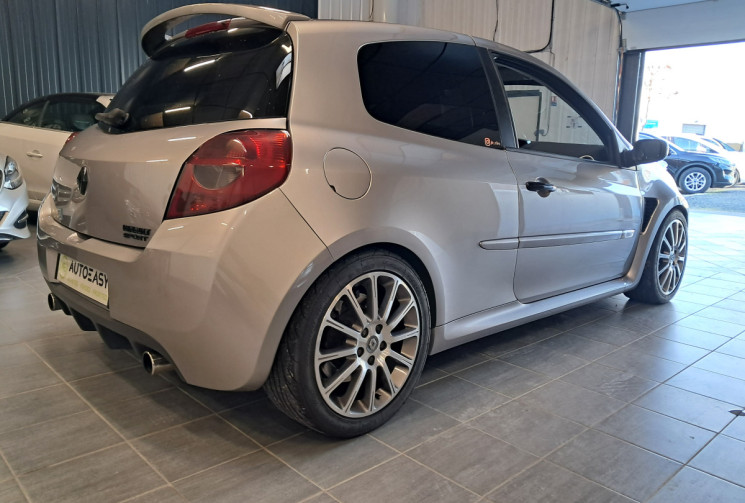 Renault Clio III phase 1 2.0 16v 200ch RS Luxe 3p - TBE - SUIVI GGE - GARANTIE  